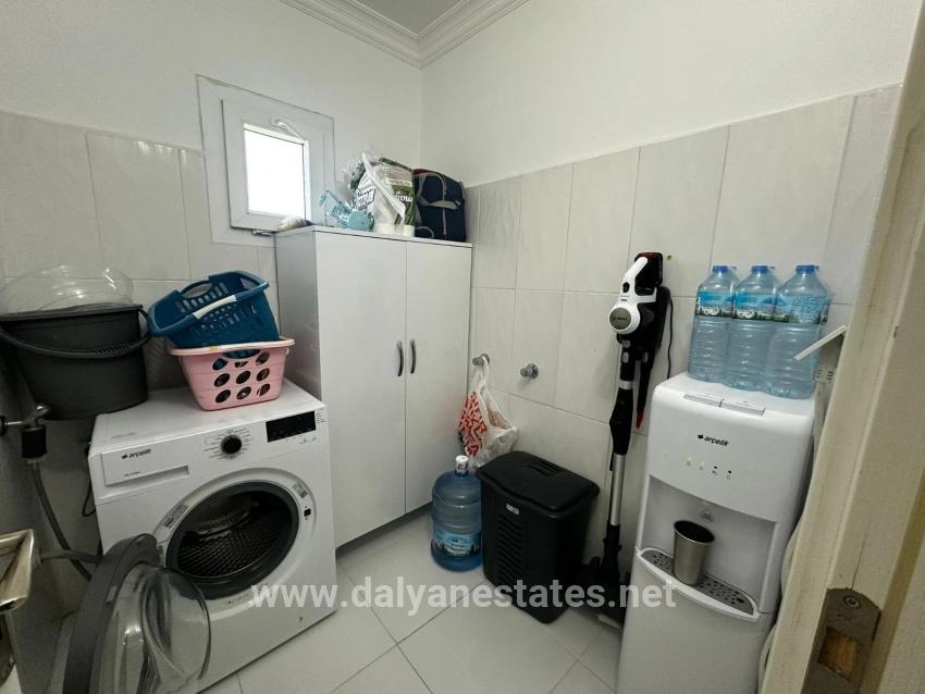 Eingeschossiges Haus Mit 2 Schlafzimmern Und Einem Zusätzlichen Zimmer Auf Einem 459 M² Großen Grundstück In Okçular Zu Verkaufen