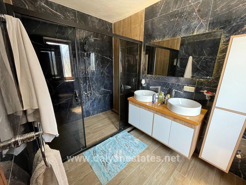 Luxuriöse 4+1-zimmer-villa Auf Einem 7000 M² Großen Grundstück Mit Blick Auf Den Strand Von Dalyan Iztuzu Zu Verkaufen