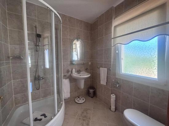 848 M² Große Villa Mit 3+1 Bädern In Dalyan Mit Blick Auf Die Königsgräber Zu Verkaufen