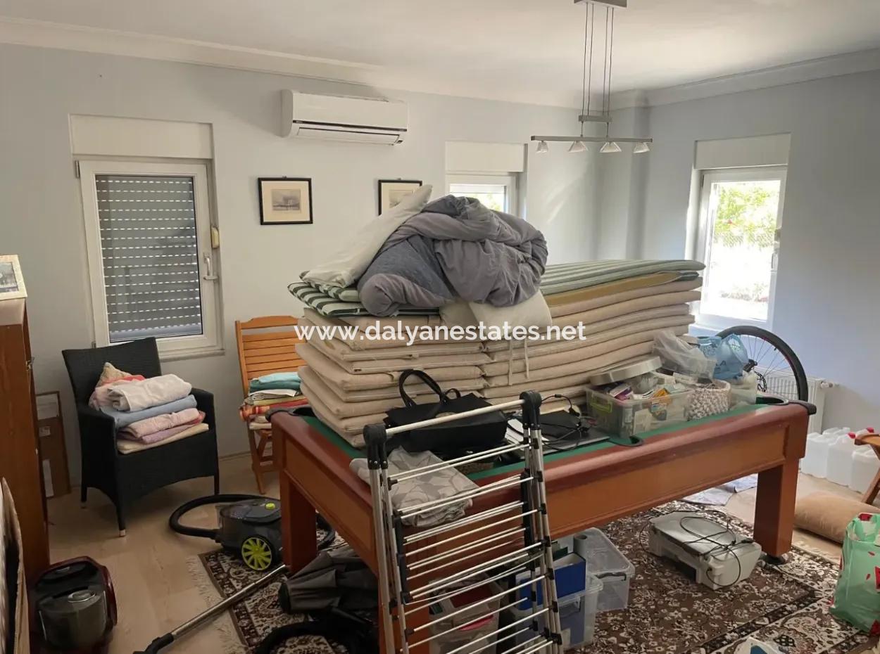 4 2 Villen Zum Verkauf Auf Einem Grundstück Von 6000M2 In Dalyan Gulpinar