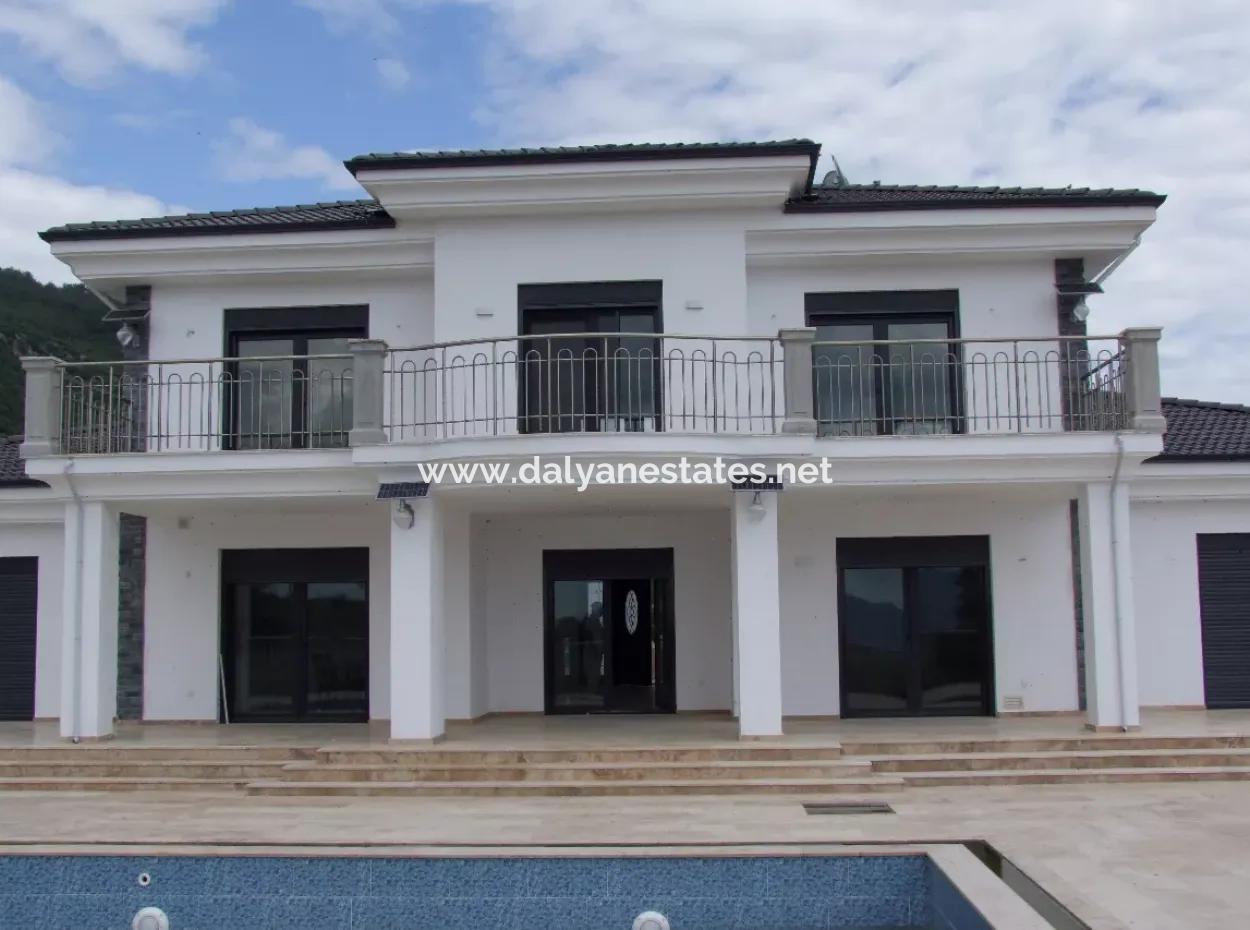 Luxus-Villa Zu Verkaufen In Zeytinalanda Köyce'inz Zeyt'nalanda 6800M2 Land Villa Zum Verkauf Mit Voller Seeblick
