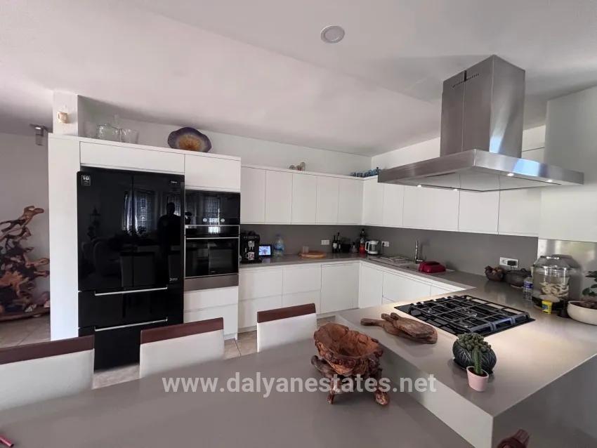 Corner Plot Of 980m2 With 5+1 Rooms For Sale In Dalyan, Maraş.