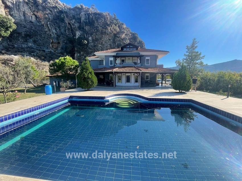 4+2 Villa For Sale On A 6000m2 Plot In Dalyan Gülpınar