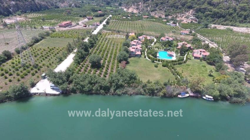 Land For sale in Çandır Nbh. Köyceğiz - Housing Zoned - 5.900 m²