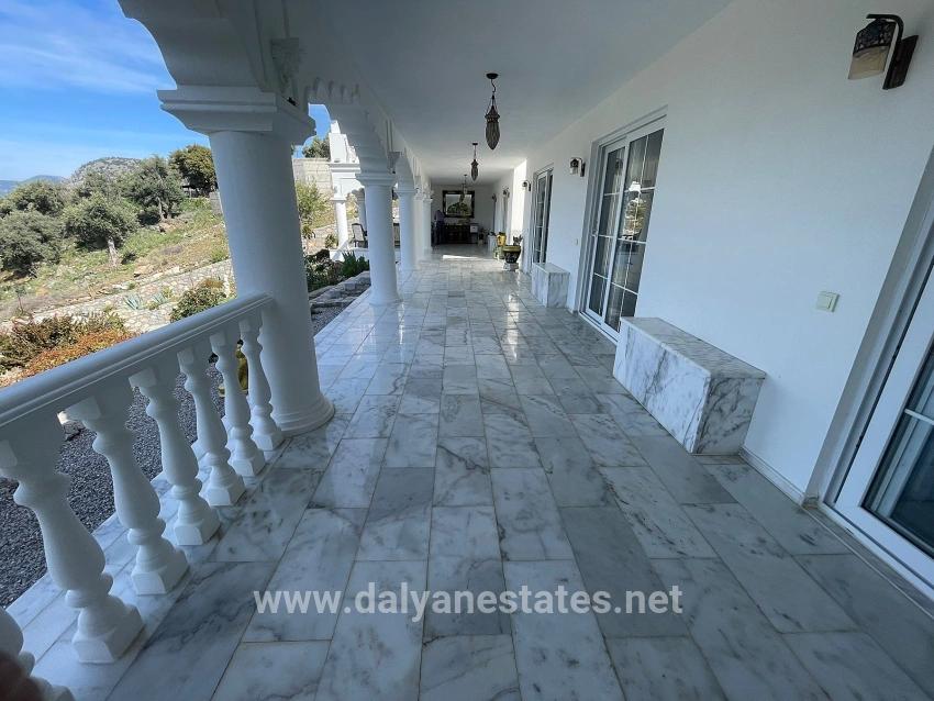 Vip Villa For Sale In Gökbel, On A 5000m2 Plot With Full Sea View.