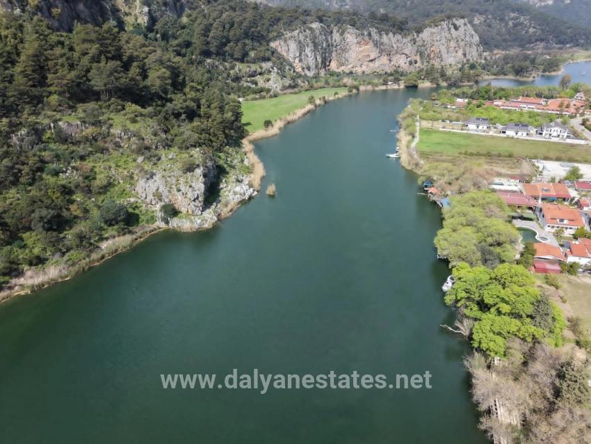 2600m2 Land For Sale In Dalyan Gülpınar, Next To The Canal, With 20% Tourism Zoning