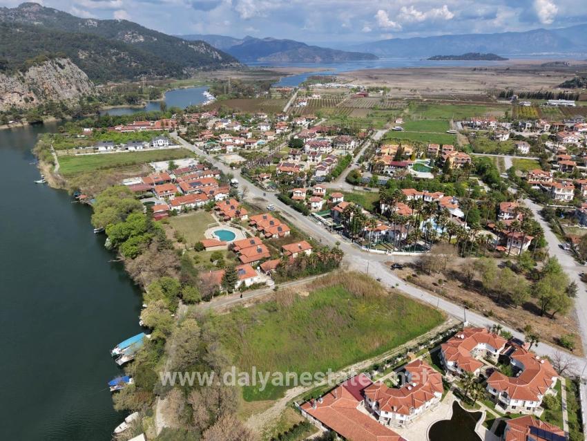 2600m2 Land For Sale In Dalyan Gülpınar, Next To The Canal, With 20% Tourism Zoning