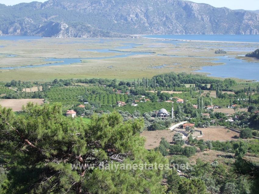 1252m2 Land For Sale With Lake View In Çandır