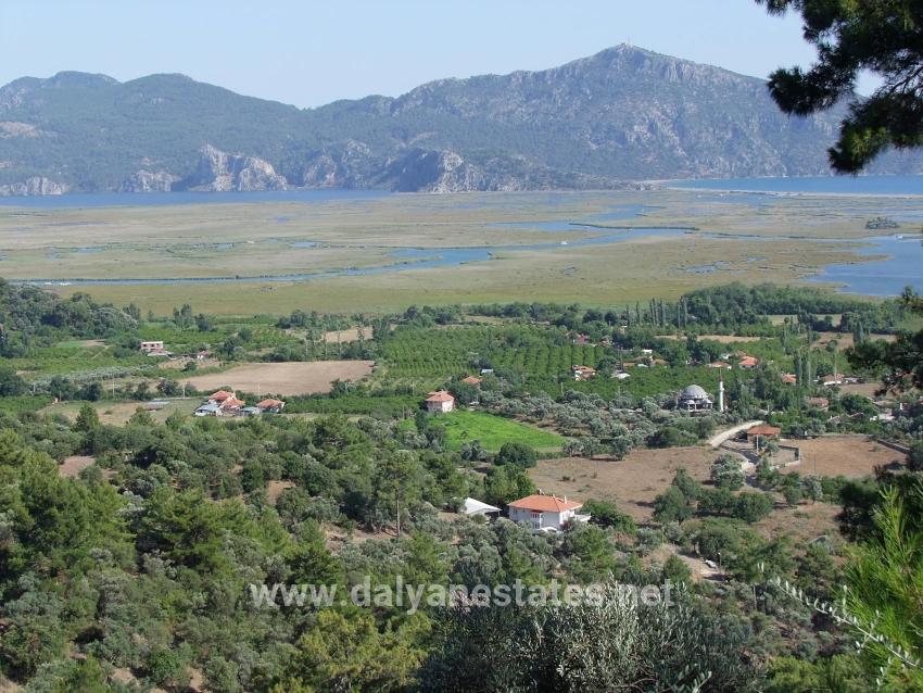 1252m2 Land For Sale With Lake View In Çandır