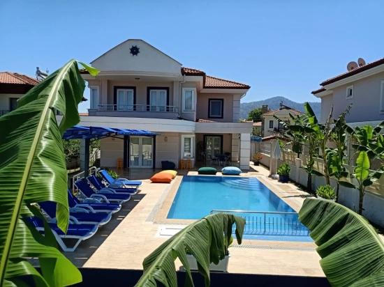 4+1 Villa For Sale In Dalyan Gülpınar, 573m2