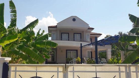 4+1 Villa For Sale In Dalyan Gülpınar, 573m2