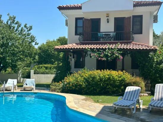 Dalyan Gülpınar'da Site Içerisinde 2+1 Satılık Villa Translates To Dalyan Gülpınar In The Site 2+1 For Sale Villa, However Following The Rules: In Gülpınar, Dalyan, Within The Site 2+1 Villa For Sale