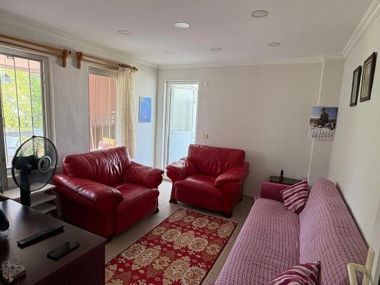 Two-story House For Sale On A 514m2 Plot In Okçular.