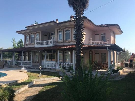 4+1 Villa For Sale On A 1000m2 Plot In Dalyan