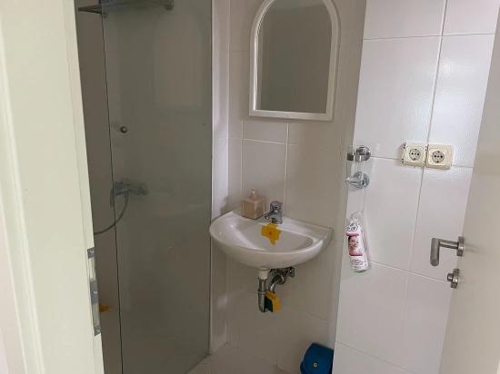 Detached Single-story House For Sale On A 2882 M2 Plot In Eskiköy.
