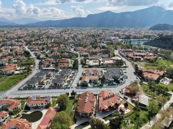 2600m2 Land For Sale In Dalyan Gülpınar, Next To The Canal, With 20% Tourism Zoning