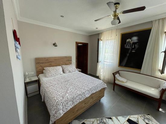 Luxury 4+1 Villa For Sale On A 7000m2 Plot With Dalyan Iztuzu Beach View