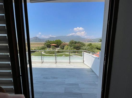 Dalyan İztuzu Manzaralı 7000m2 Arsa İçinde 4+1 Satılık Lüks Villa