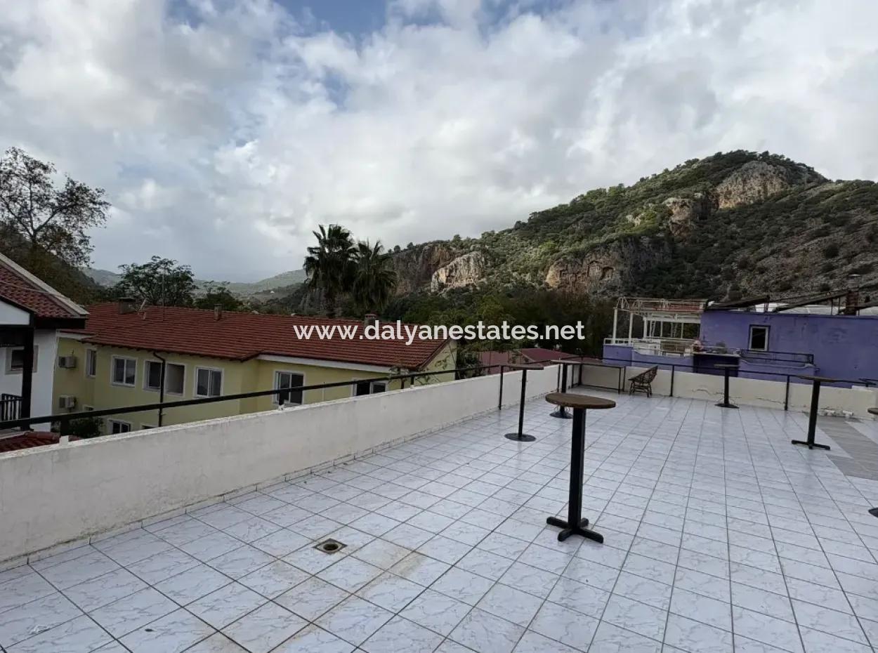 Dalyan'da 30 Odalı Kanala Yakın Satılık Otel