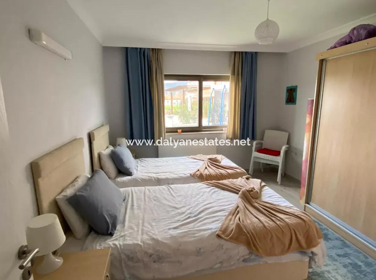 Okçular'da Satılık Villa Lüks 5 Yatak Odalı Satılık Villa