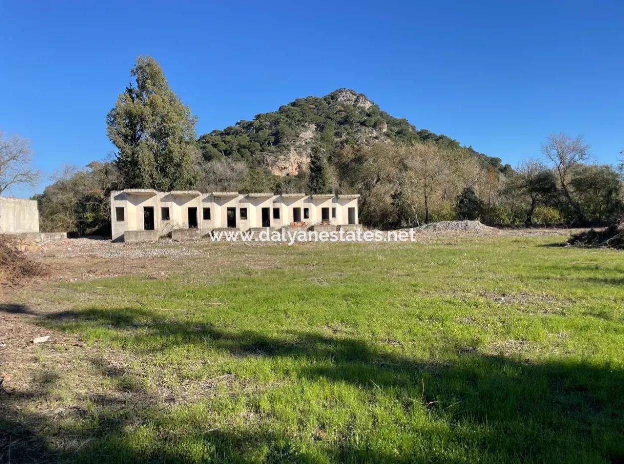 Dalyan Gülpınar'da  Anayola Sıfır 9,037M2 Satılık Arsa