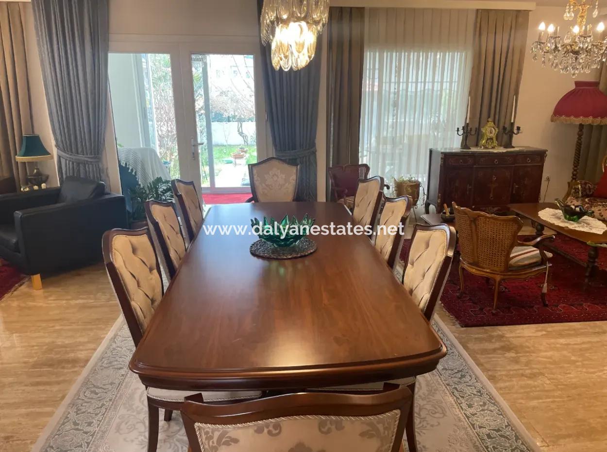 Dalyan 650M2 Arsa İçinde 4+1 Satılık Villa