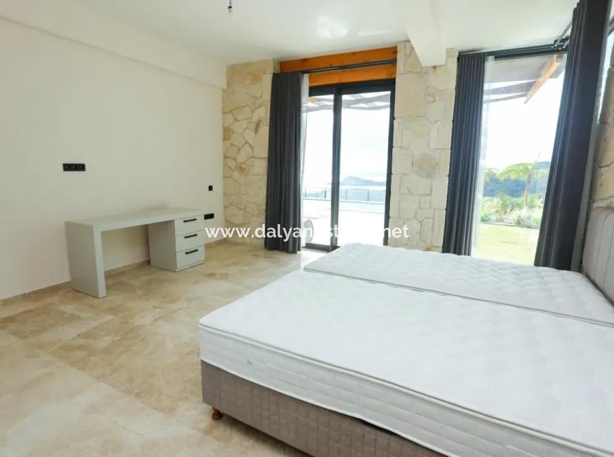 Sarıgerme'de Deniz Manzaralı Satılık Taş Villa