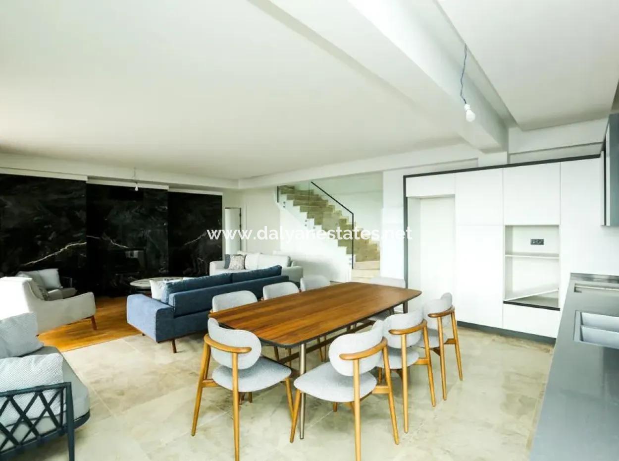 Sarıgerme'de Deniz Manzaralı Satılık Taş Villa